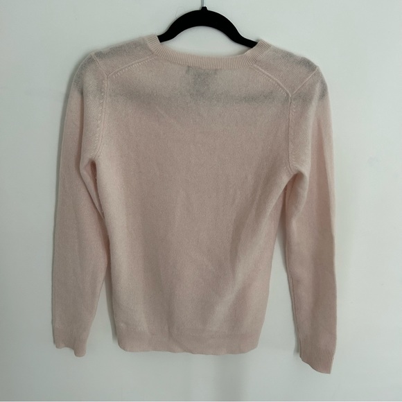 Lord & Taylor Light Pink Cashmere V-neck Sweater - Picture 4 of 6